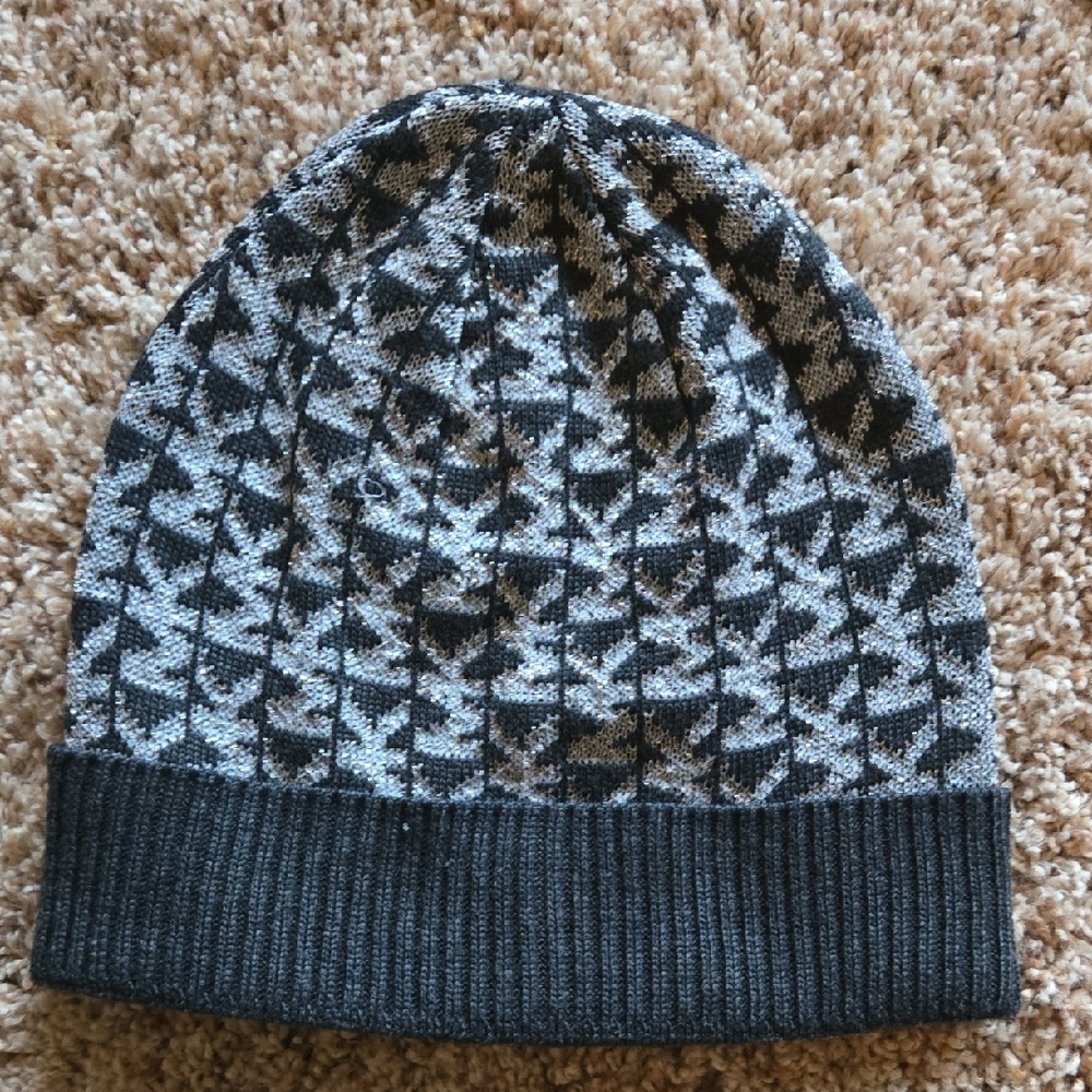 MICHAEL Michael Kors Black and Gray Patterned Beanie, Guc